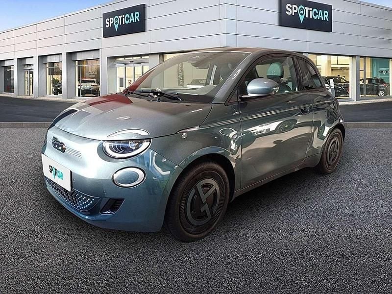 Grün Neu 2025 Fiat 500e Limousine | € 27.990 (Superpreis) - Bild 1/4