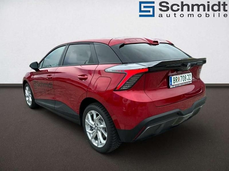 Gebraucht MG MG4 EV Comfort 67 kW (92 PS) 2024 Rot Kleinwagen