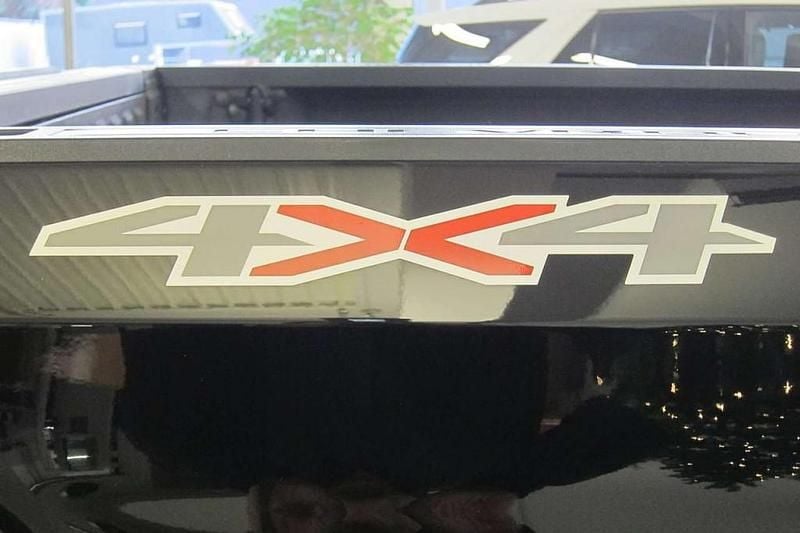 Neu Chevrolet Silverado 277 PS (203 kW) 2025 SUV