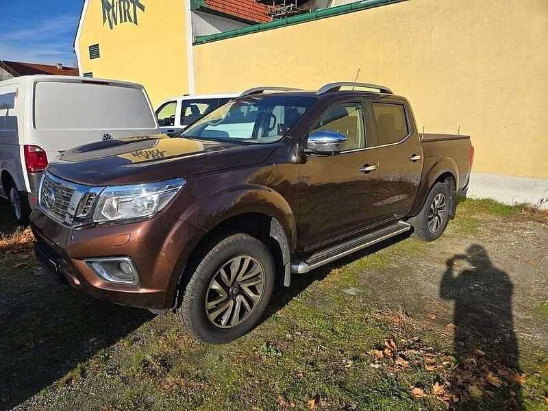Braun Gebraucht 2017 Nissan Navara Tekna Abholung | € 24.999 - Bild 1/4