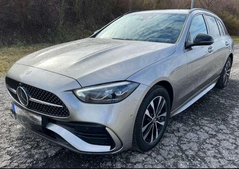 Gebraucht Mercedes C300e 313 PS (230 kW) 2024 Silber Kombi