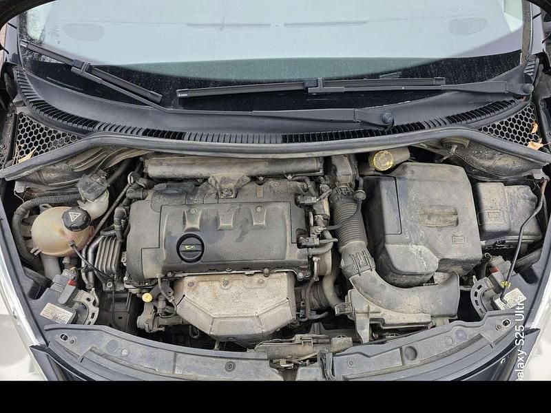 Schwarz Gebraucht 2009 Peugeot 207 Premium Limousine | € 999 (Guter Preis) - Bild 1/4