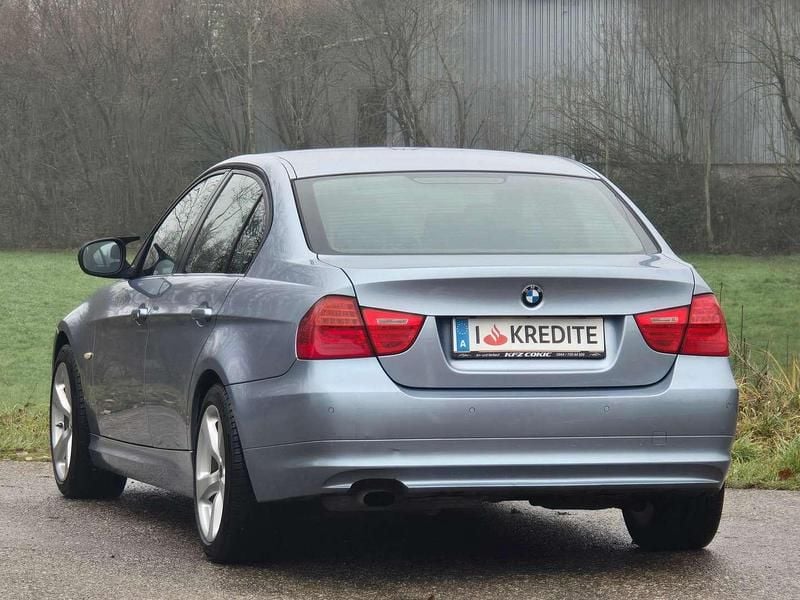Gebraucht BMW 316 122 PS (89 kW) 2009 Blau Limousine