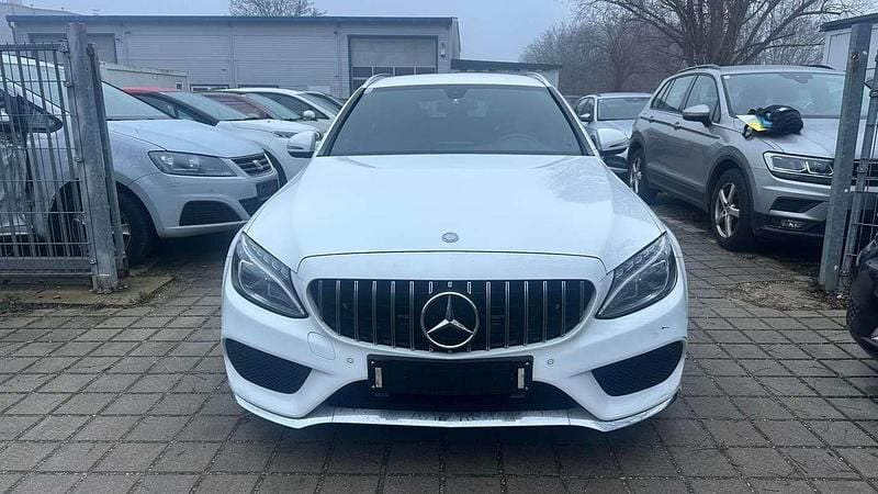 Gebraucht Mercedes C180 AMG line 156 PS (114 kW) 2016 Weiß Kombi