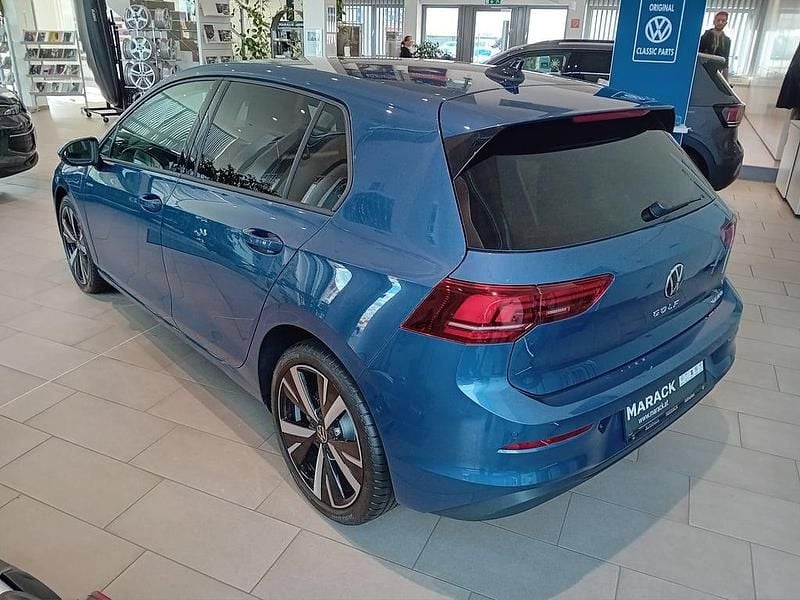Neu VW Golf VIII 204 PS (150 kW) 2025 Mittelblau  normal Limousine