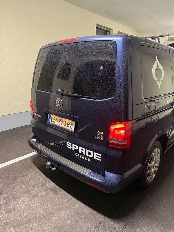 Gebraucht VW Multivan 140 PS (102 kW) 2014 Blau Van