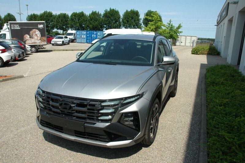 Gebraucht Hyundai Tucson GO! 159 PS (116 kW) 2023 Shimmering silver SUV