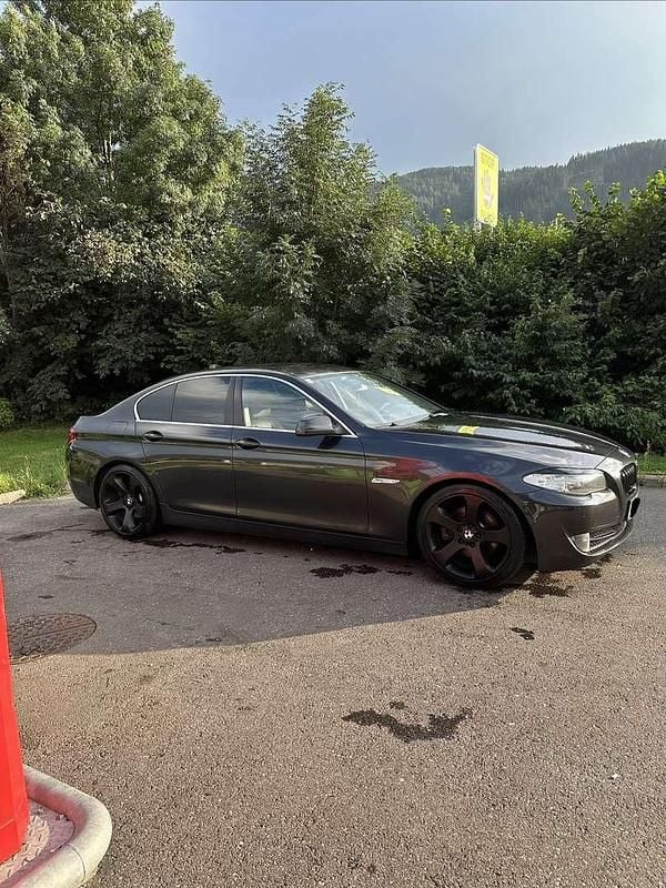 Gebraucht BMW 520 184 PS (135 kW) 2012 Limousine