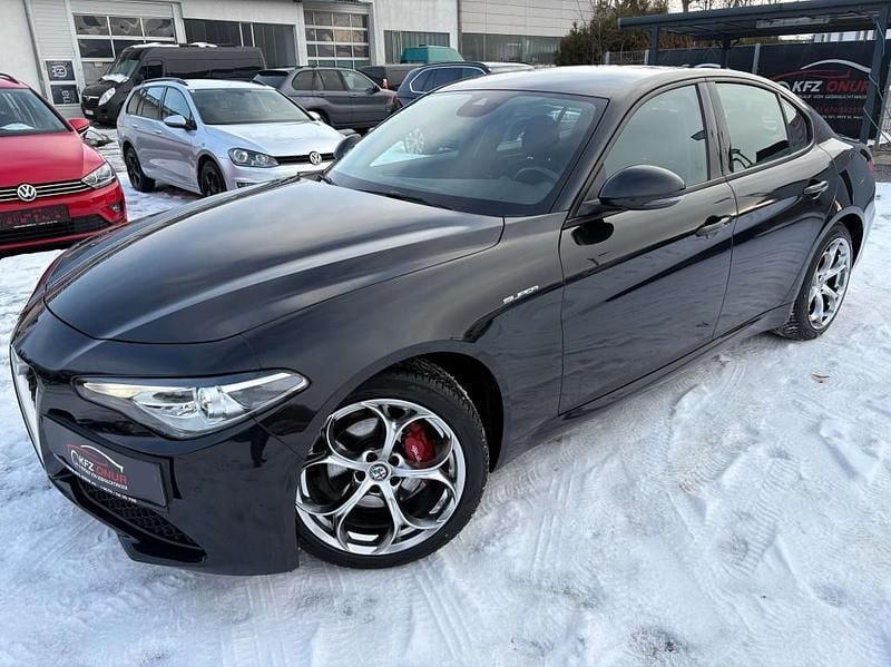Gebraucht Alfa Romeo Giulia Super 160 PS (117 kW) 2021 Schwarz Limousine