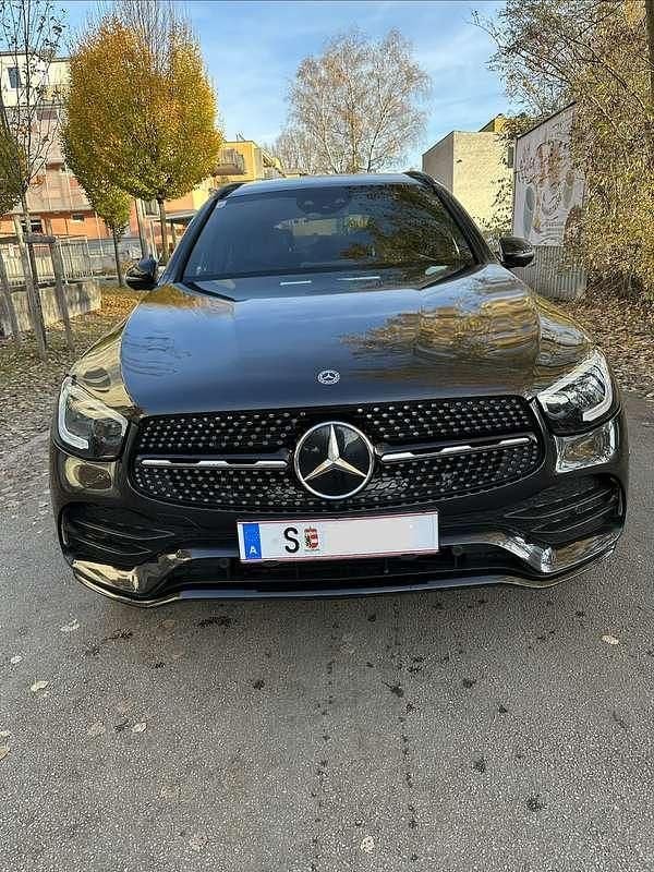 Gebraucht Mercedes GLC300 194 PS (142 kW) 2020 Schwarz SUV