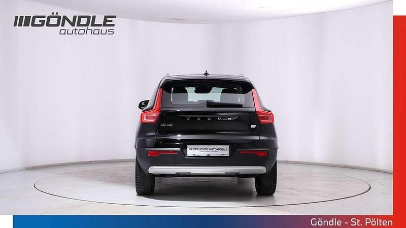 Gebraucht Volvo XC40 180 PS (132 kW) 2023 Schwarz SUV