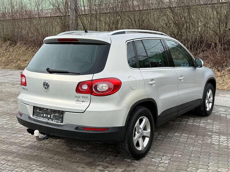 Gebraucht VW Tiguan Sportline 140 PS (102 kW) 2009 Grau SUV