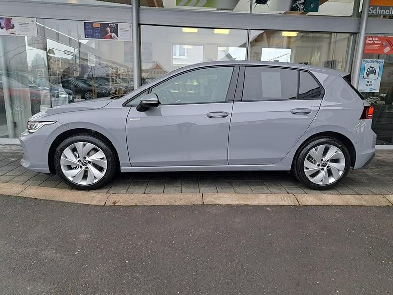 Neu VW Golf VIII 115 PS (84 kW) 2026 Mittelgrau  metallic Limousine