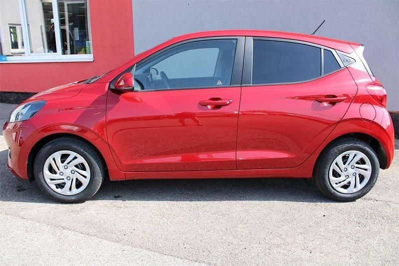 Gebraucht Hyundai i10 GO! 63 PS (46 kW) 2025 Rot Kleinwagen