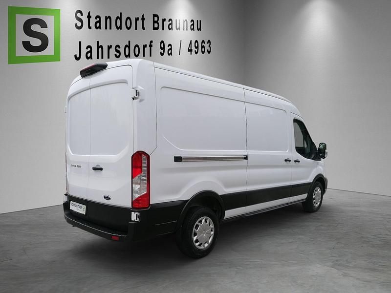 Gebraucht Ford Transit Trend 131 PS (96 kW) 2021 Weiß Abholung