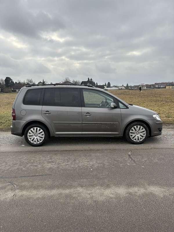 Gebraucht VW Touran Trendline 105 PS (77 kW) 2008 Grau Van / Kleinbus