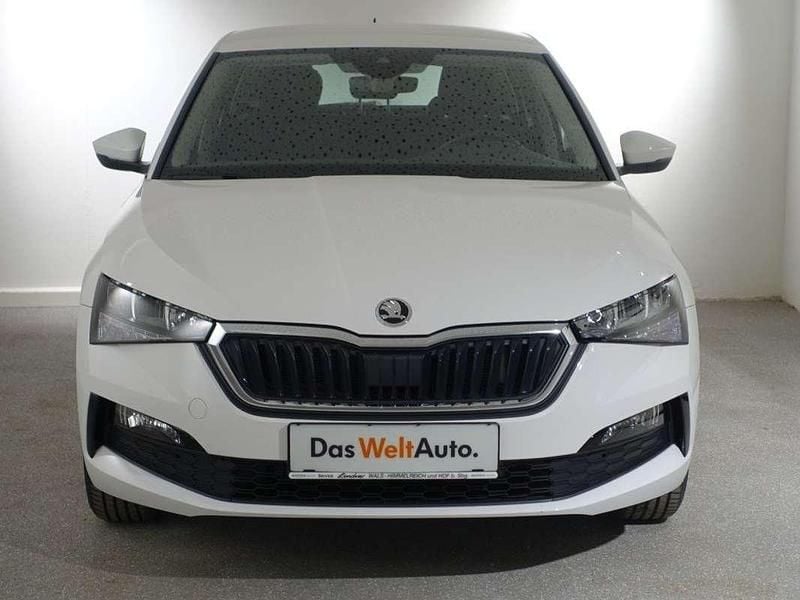 Gebraucht Skoda Scala Ambition 95 PS (69 kW) 2023 Weiß Kleinwagen