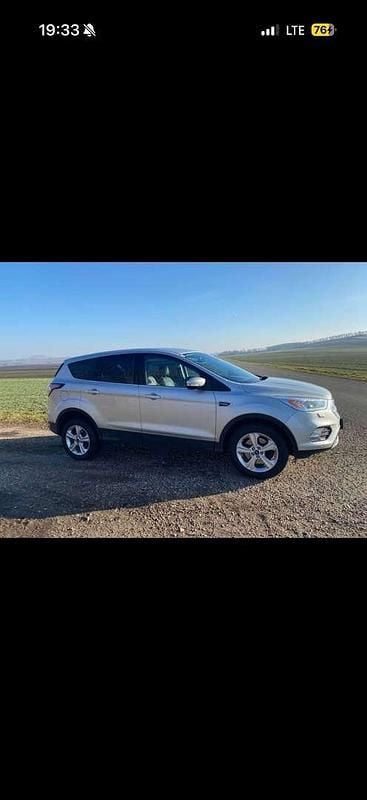Gebraucht Ford Kuga Titanium 120 PS (88 kW) 2017 Silber SUV
