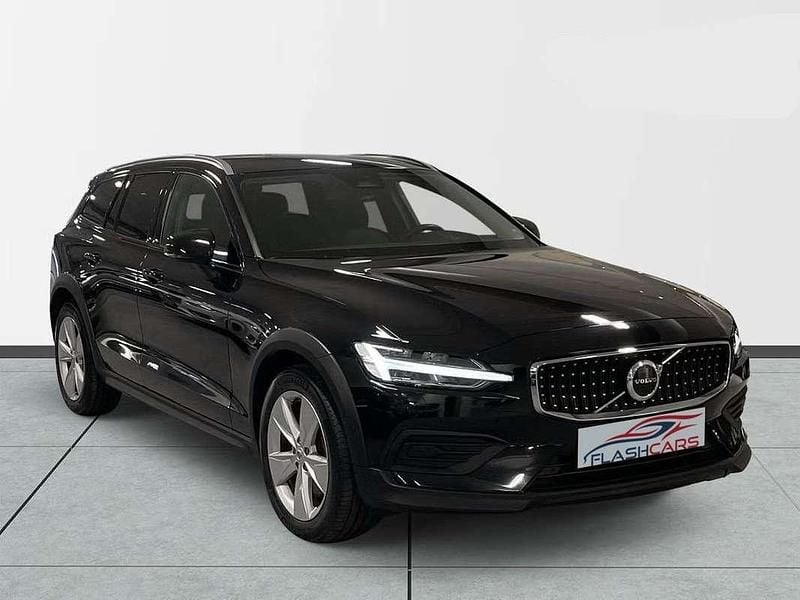 Gebraucht Volvo V60 CC 197 PS (144 kW) 2023 Schwarz Kombi