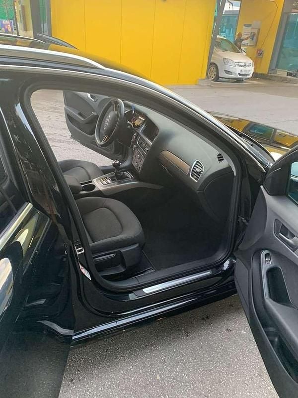 Gebraucht Audi A4 120 PS (88 kW) 2012 Schwarz Kombi