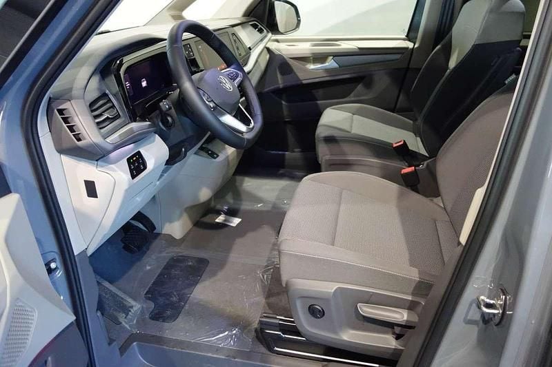 Gebraucht VW Multivan Edition 150 PS (110 kW) 2024 Grau Van