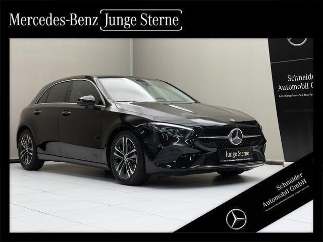Gebraucht Mercedes A180 116 PS (85 kW) 2023 Schwarz Limousine