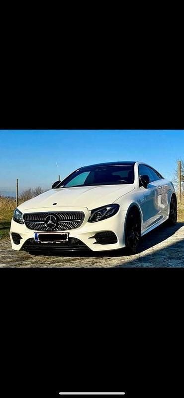 Gebraucht Mercedes E220 AMG line 194 PS (142 kW) 2019 Coupé