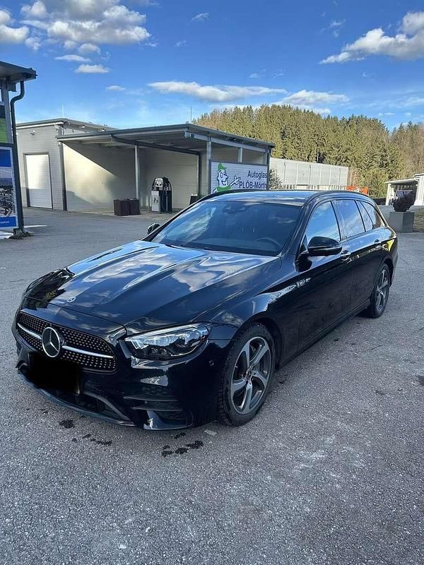 Gebraucht Mercedes E220 194 PS (142 kW) 2021 Kombi