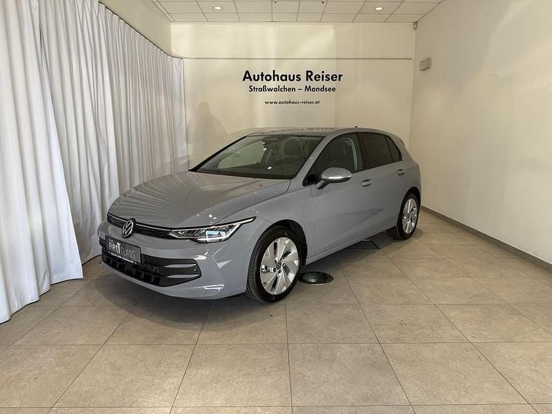 Neu VW Golf VIII 115 PS (84 kW) 2026 Mittelgrau  normal