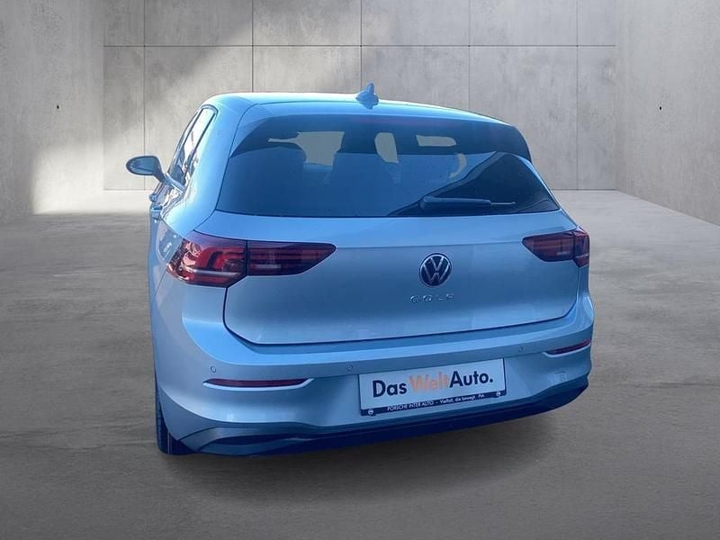 Neu VW Golf VIII 115 PS (84 kW) 2026 Silber  metallic