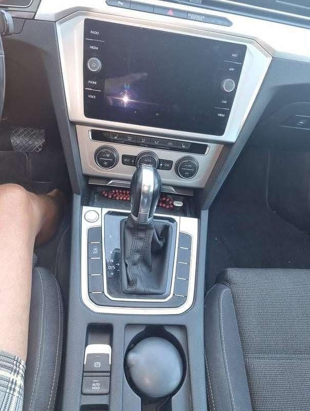 Gebraucht VW Passat Comfortline 150 PS (110 kW) 2019 Limousine