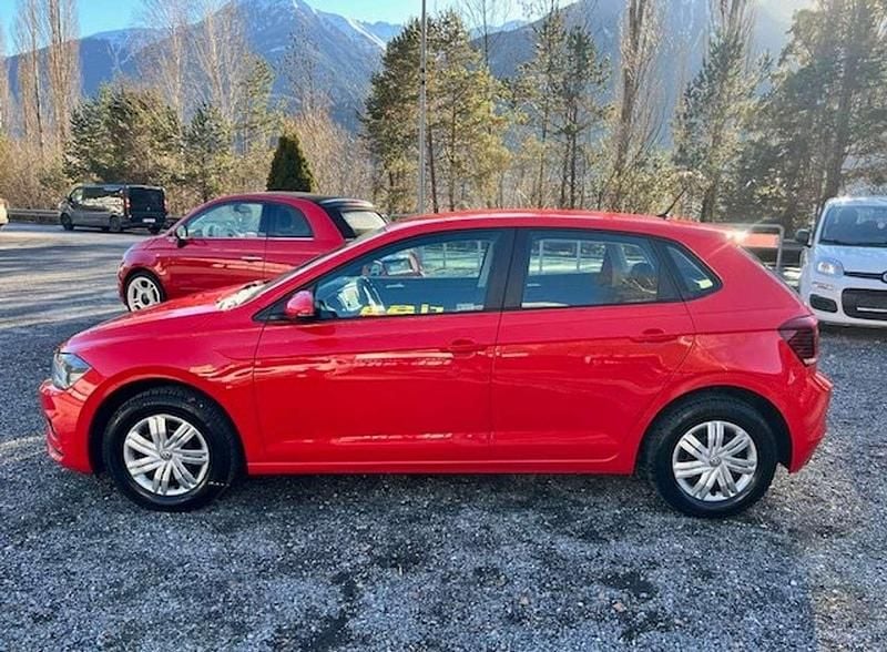 Gebraucht VW Polo 65 PS (47 kW) 2018 Rot Limousine