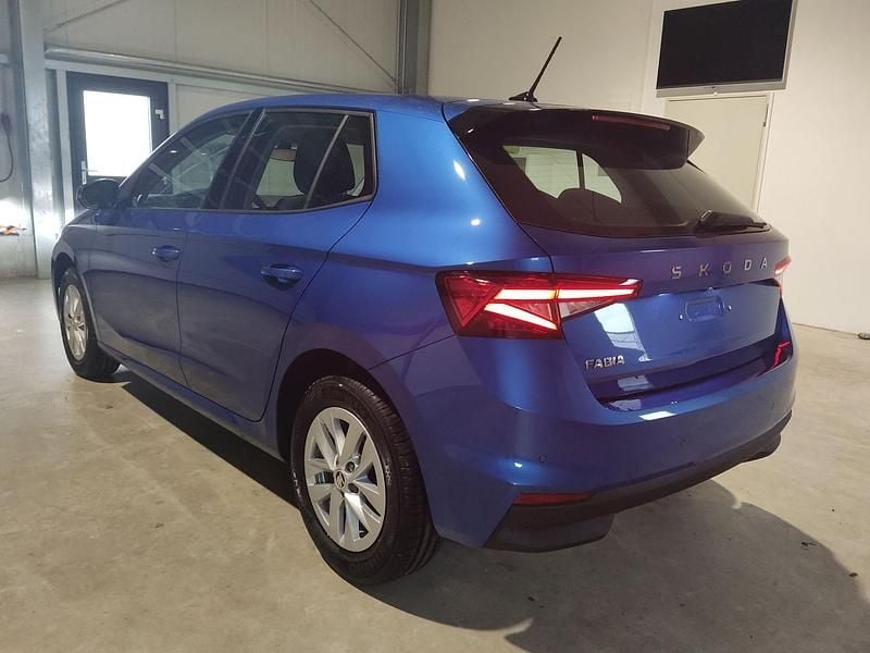 Neu Skoda Fabia 80 PS (58 kW) 2025 Blau Limousine