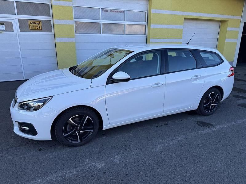 Gebraucht Peugeot 308 SW Active 131 PS (96 kW) 2019 Kombi