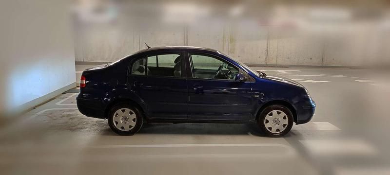 Gebraucht VW Polo 75 PS (55 kW) 2004 Blau Kleinwagen