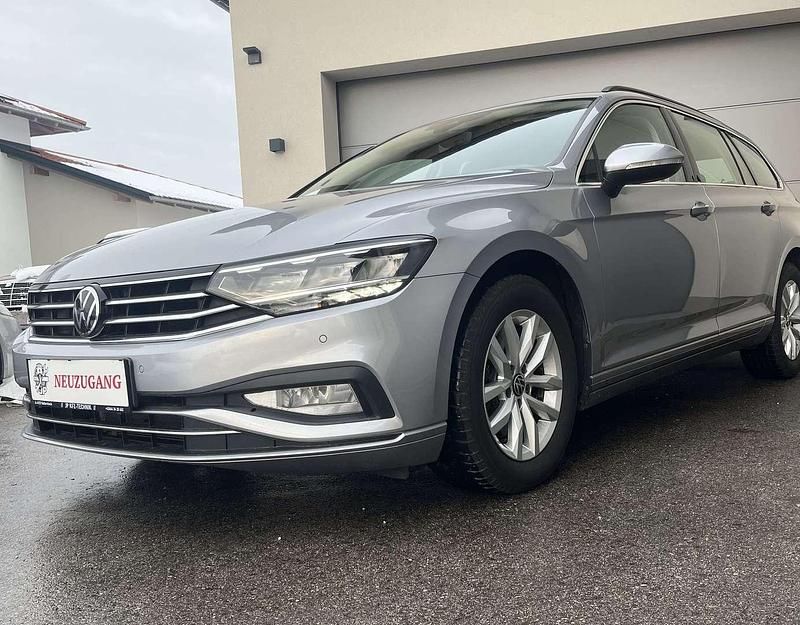 Gebraucht VW Passat Business 150 PS (110 kW) 2023 Kombi
