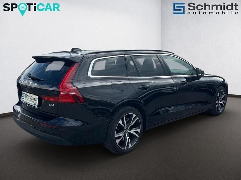 Gebraucht Volvo V60 Core 197 PS (144 kW) 2025 Schwarz Kombi