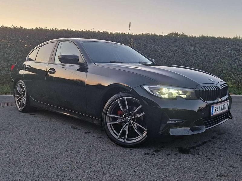 Schwarz Gebraucht 2020 BMW 318 Limousine | € 24.500 (Fairer Preis) - Bild 1/4