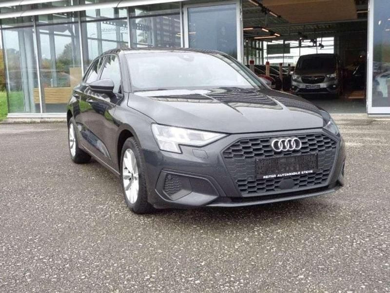 Gebraucht Audi A3 Design 116 PS (85 kW) 2022 Grau Limousine