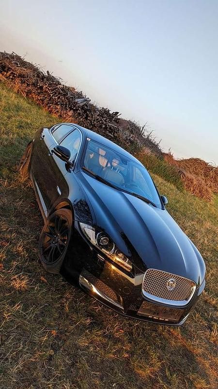 Gebraucht Jaguar XF Luxury 200 PS (147 kW) 2013 Schwarz Limousine