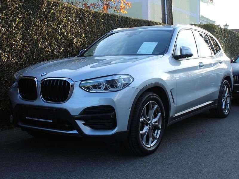Grau Gebraucht 2019 BMW X3 Advantage SUV | € 29.900 - Bild 1/4