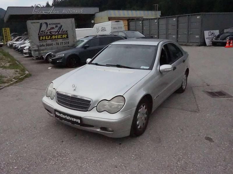 Silber Gebraucht 2000 Mercedes C220 Classic Limousine | € 1.490 (Fairer Preis) - Bild 1/4