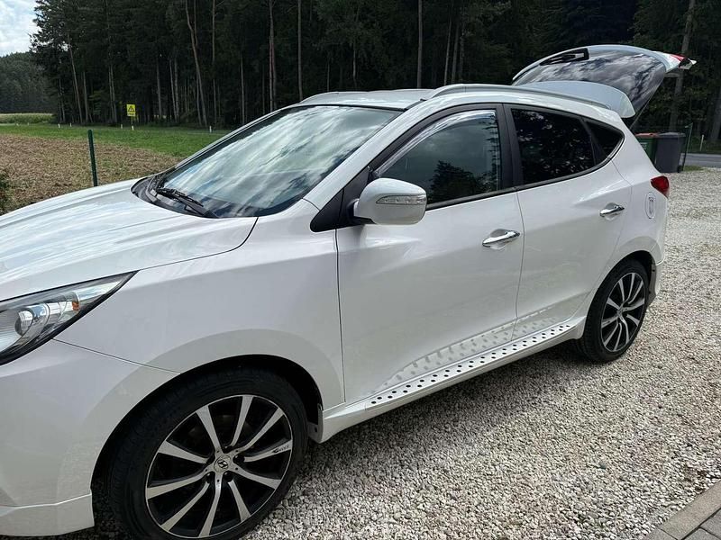 Gebraucht Hyundai ix35 Life 136 PS (100 kW) 2013 Weiß SUV