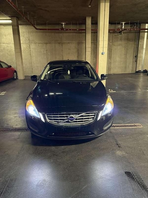 Gebraucht 2012 Volvo S60 Kinetic Limousine | € 8.900 - Bild 1/4