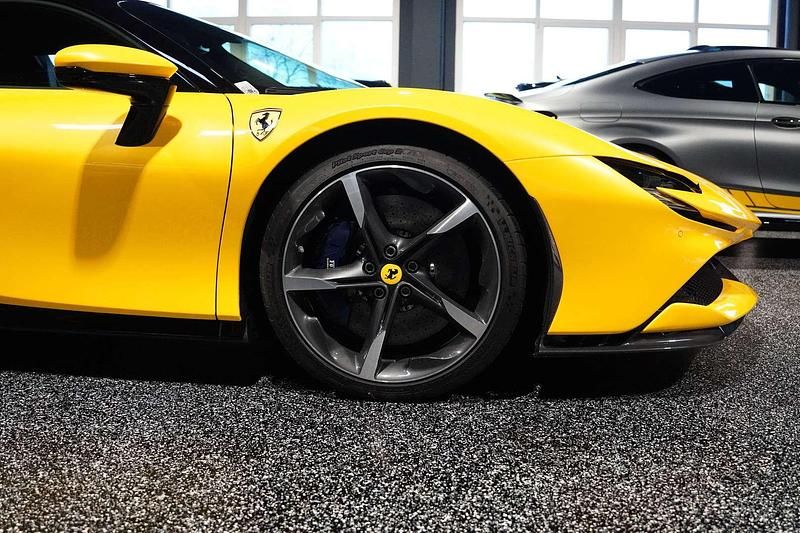 Gebraucht Ferrari SF90 1001 PS (736 kW) 2022 Gelb Coupé