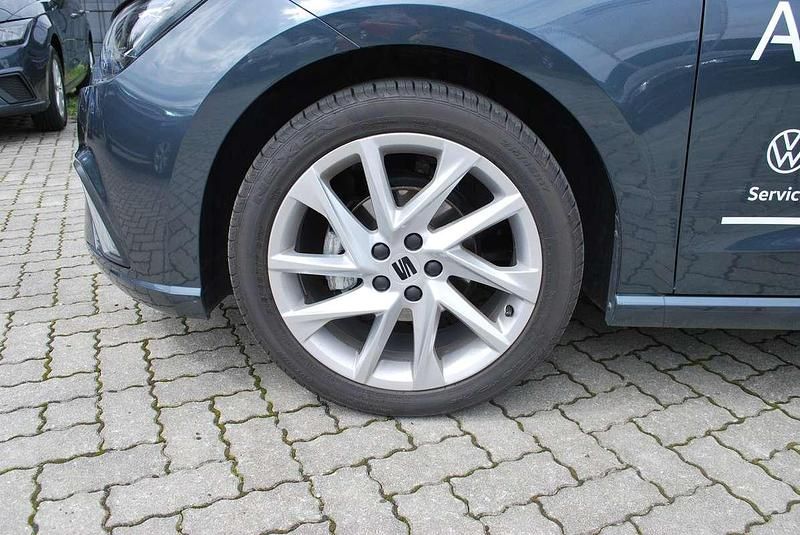 Gebraucht Seat Ibiza FR 95 PS (69 kW) 2025 Dunkelgrau  metallicperleffekt Limousine