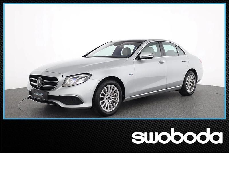 Silber Gebraucht 2019 Mercedes E300 Avantgarde Limousine | € 26.890 - Bild 1/4