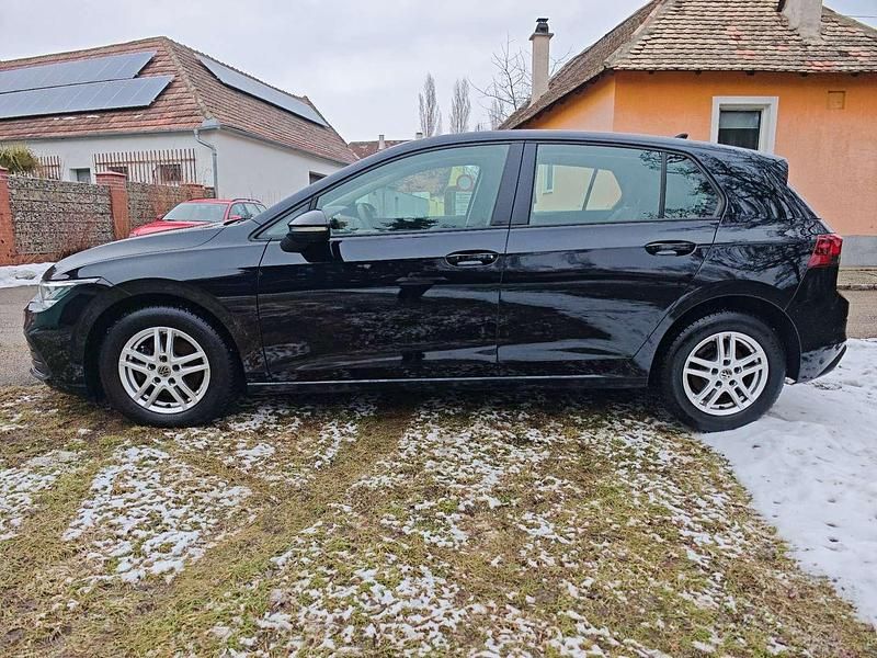 Gebraucht VW Golf VIII Life 116 PS (85 kW) 2022 Limousine