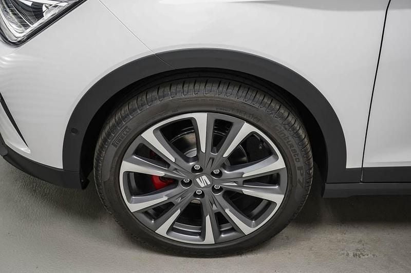 Neu Seat Arona FR 150 PS (110 kW) 2025 Weiß SUV