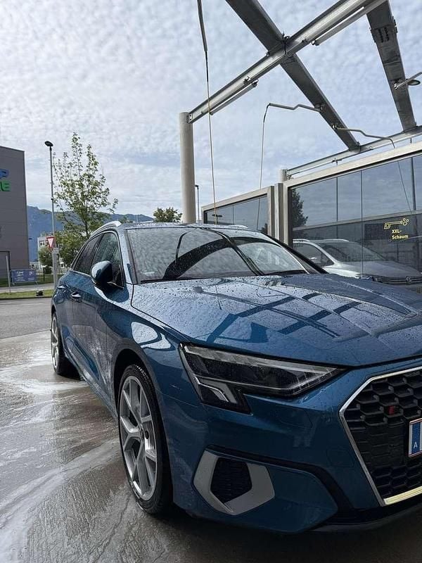 Blau Gebraucht 2021 Audi A3 e-tron Advanced Kleinwagen | € 20.500 (Fairer Preis) - Bild 1/4
